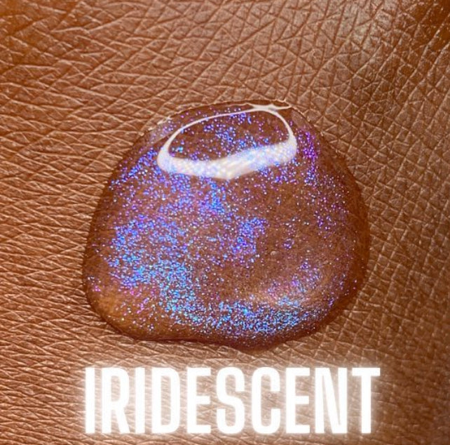 Iridescent lipgloss